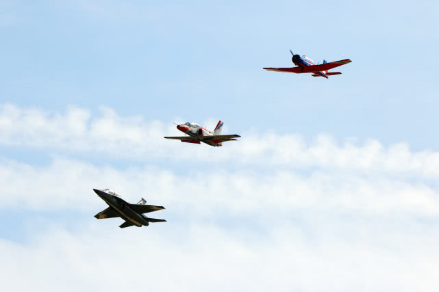 南昌飞行大会特技飞行,南昌飞行大会教练机视频