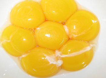 鸵鸟蛋真的比土鸡蛋营养高吗,鸽子蛋与小鸡蛋的营养区别