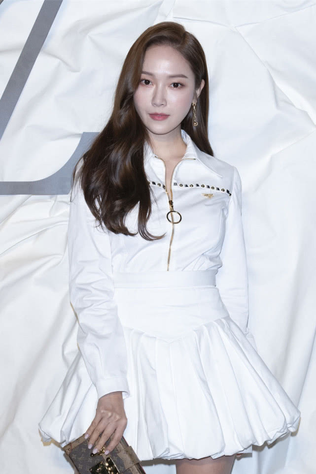 LV大秀，热巴艳压一众韩星不意外！中美韩三国妆容PK才叫精彩