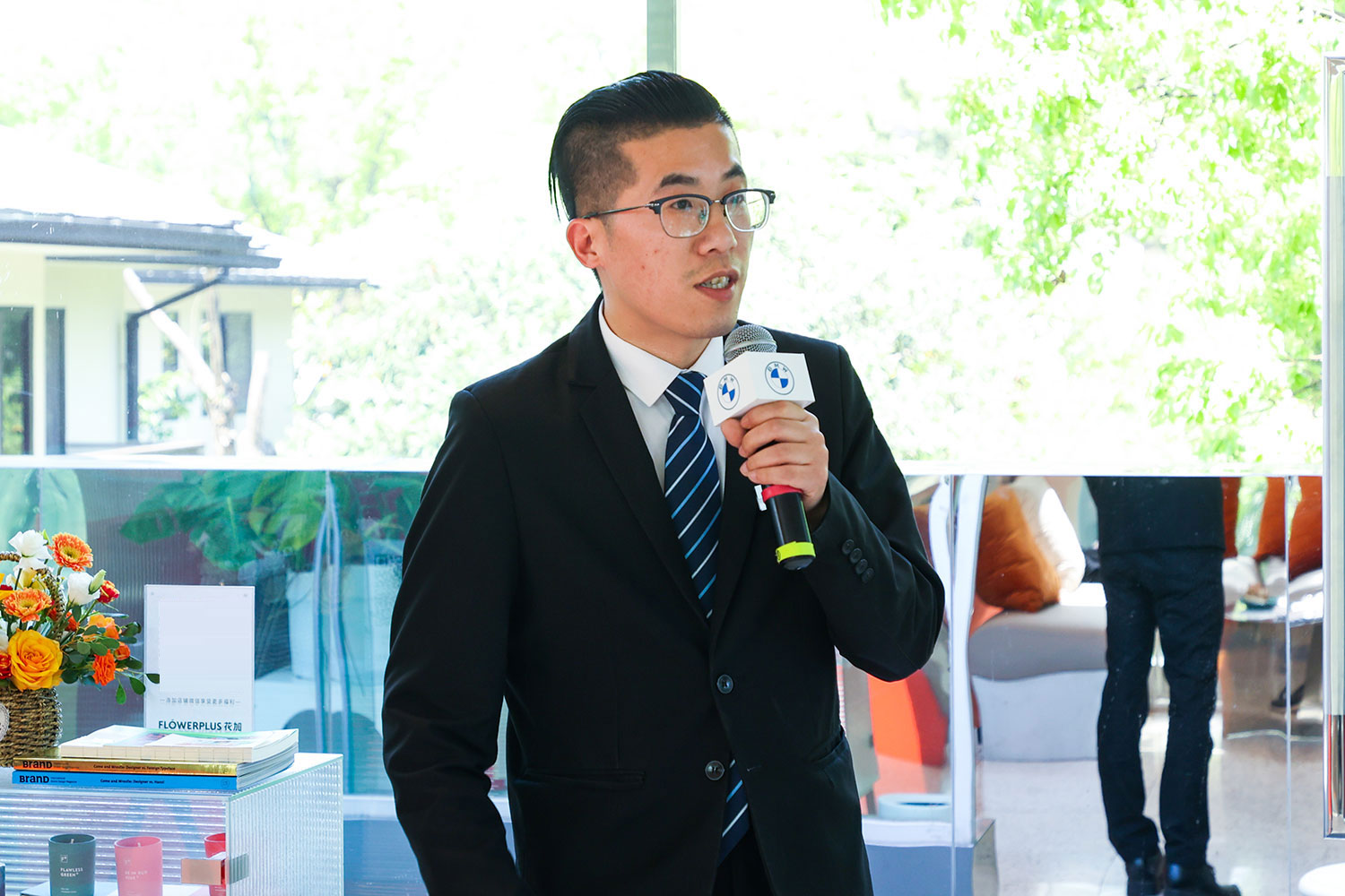 为地球发声保护野生动物,为地球环境发声