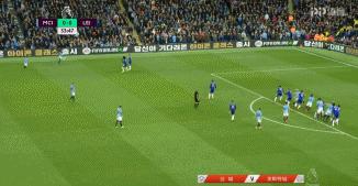 英超冠军瞬间?5万人目睹瓜迪奥拉不安到振臂曼城惊涛骇浪90分钟!