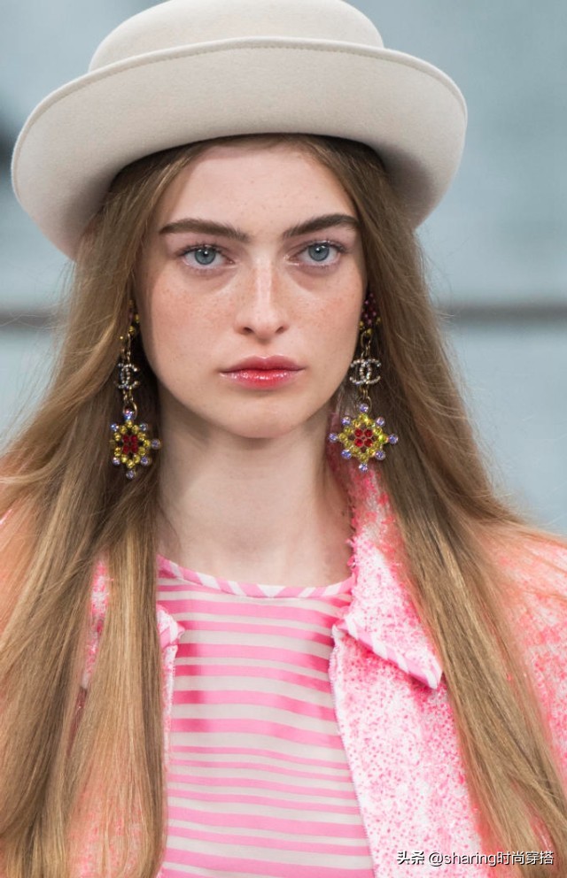 2020香奈儿秋冬发布会,chanel香奈儿早春走秀新款