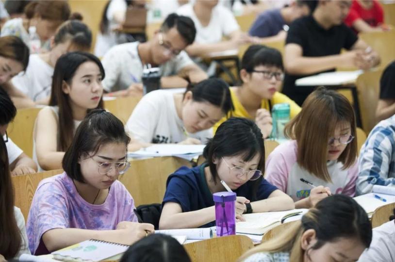 本科跟专升本有什么区别,专升本的本科与普通本科有区别吗