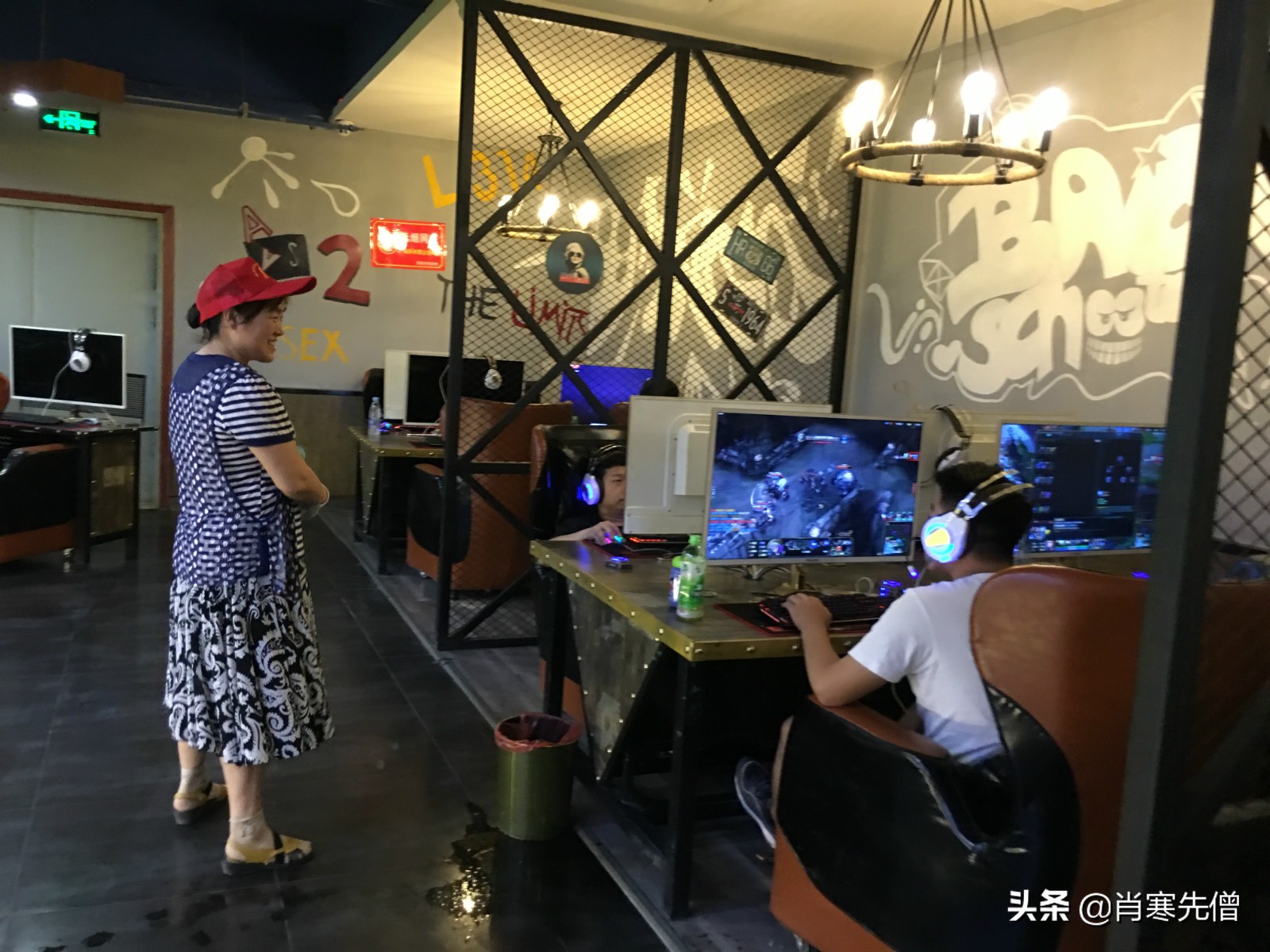 卖煎饼果子一年能赚多少钱普通人,卖煎饼果子真的月入过万吗