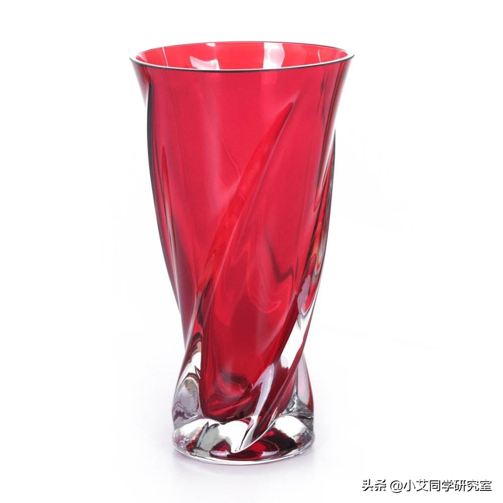 红宝石是什么档次的宝石,红色宝石价格低和高的区别在哪里