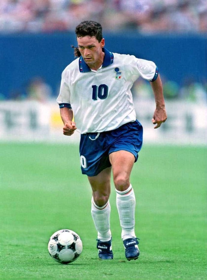 足坛10号球衣的球员有谁,足球球星都穿几号球衣