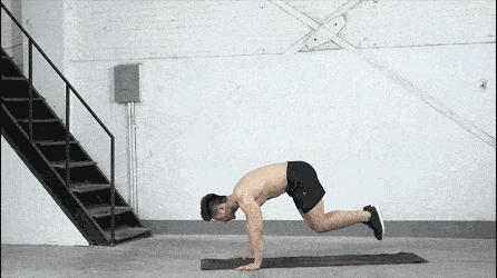 哪些动作可以提高跑步的核心力量,在家如何快速提高跑步能力