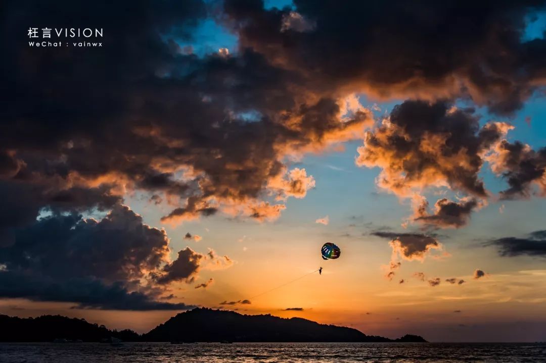 繁华熙攘，从海滩到山路的芭东（Patong）风情