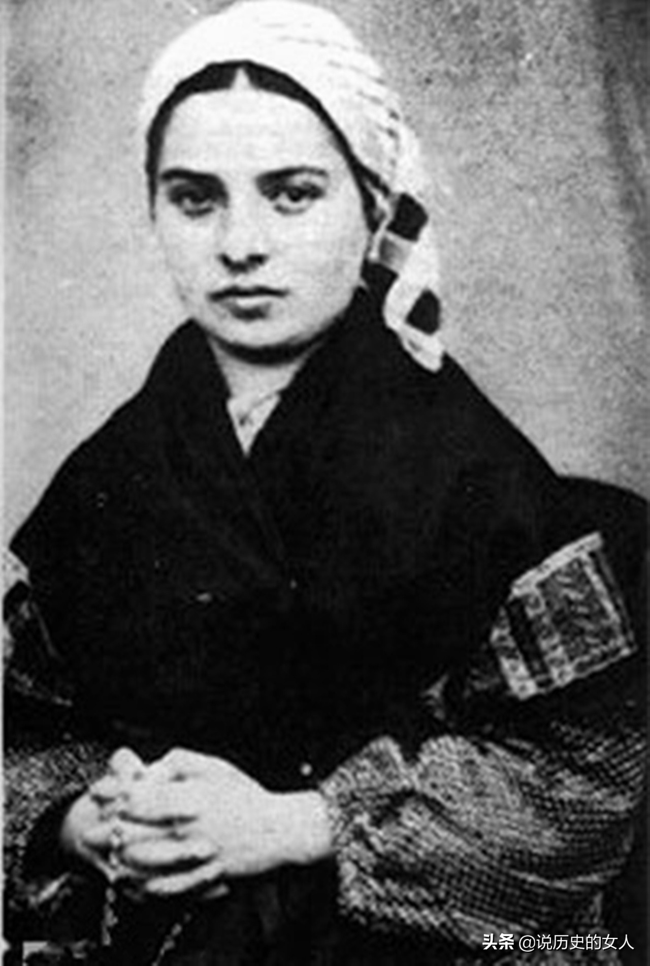 她身高1.4米，14岁经历奇遇，死后140年尸体不腐，被称圣女