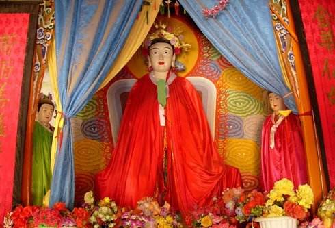 道家金花菩萨的经文,道教的慈悲娘娘