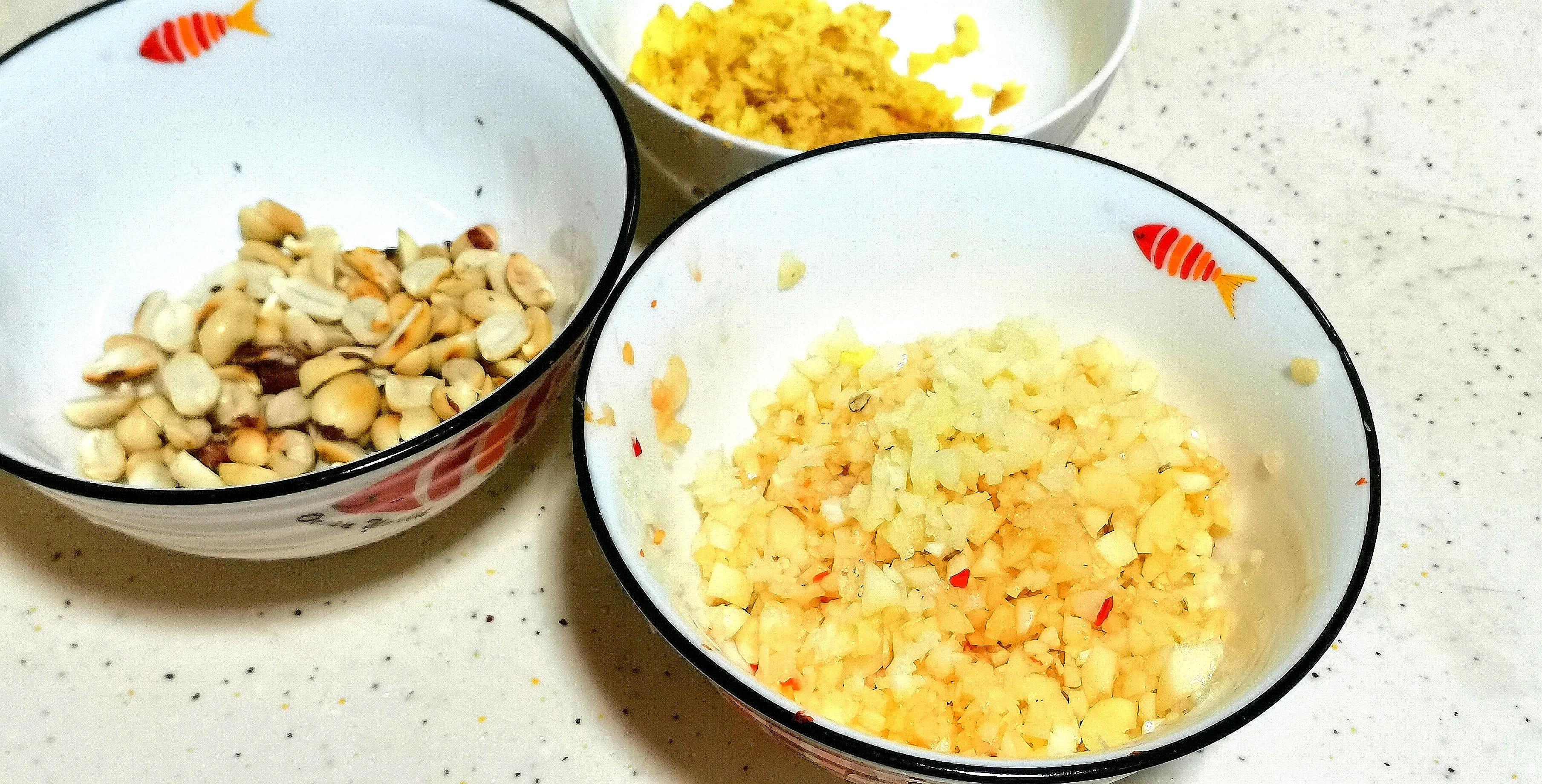 辣椒酱最正宗的做法家庭版,辣椒酱的家常做法拌饭