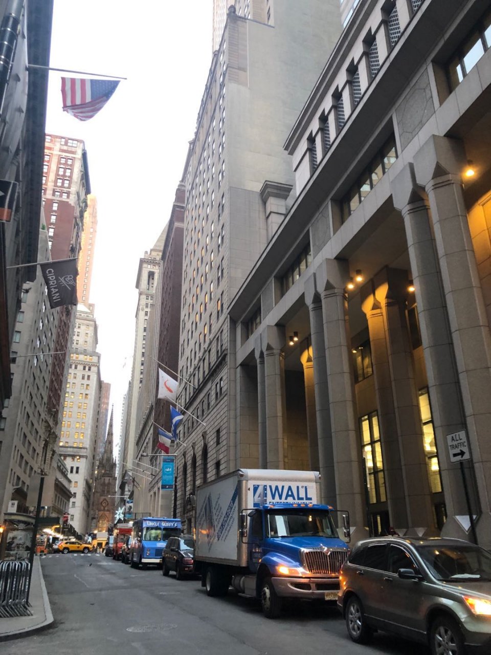 吸食*麻大**合法，*灯区红**明目张胆，荷兰为何还秩序井然，经济发达？