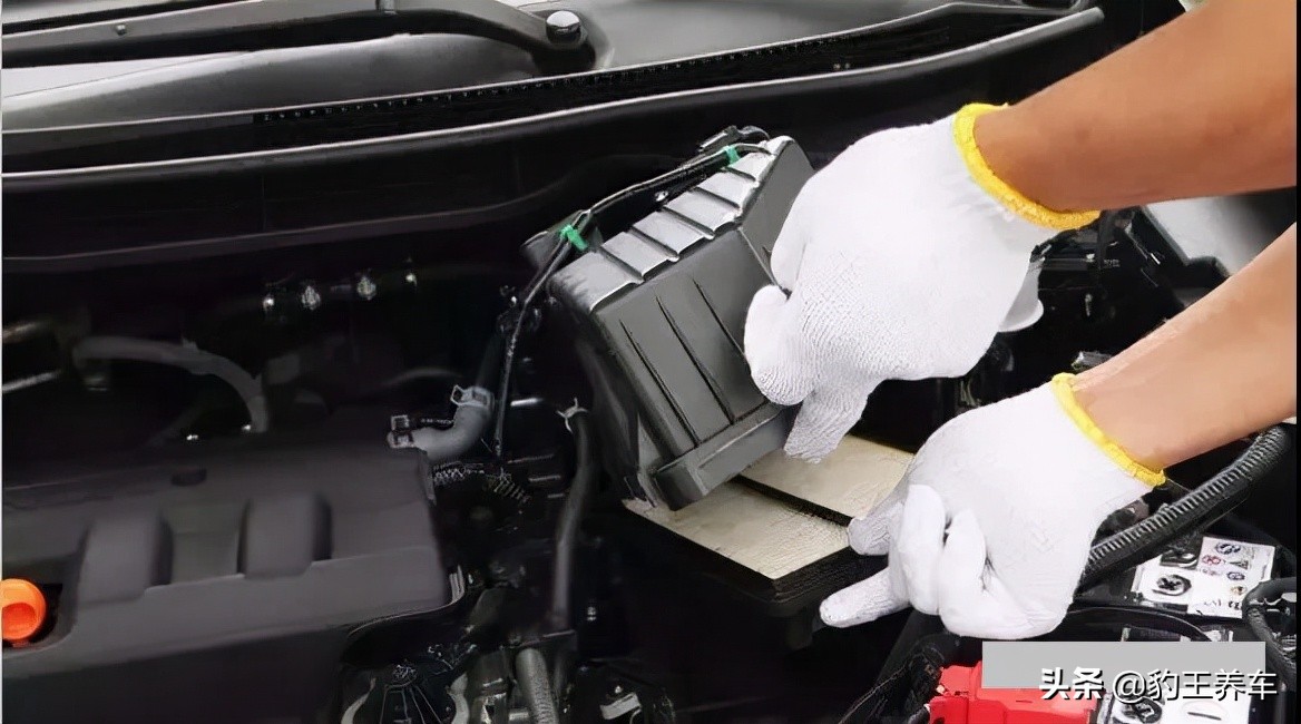 空气滤清器很干净要换吗,空气滤清器很干净还用换吗