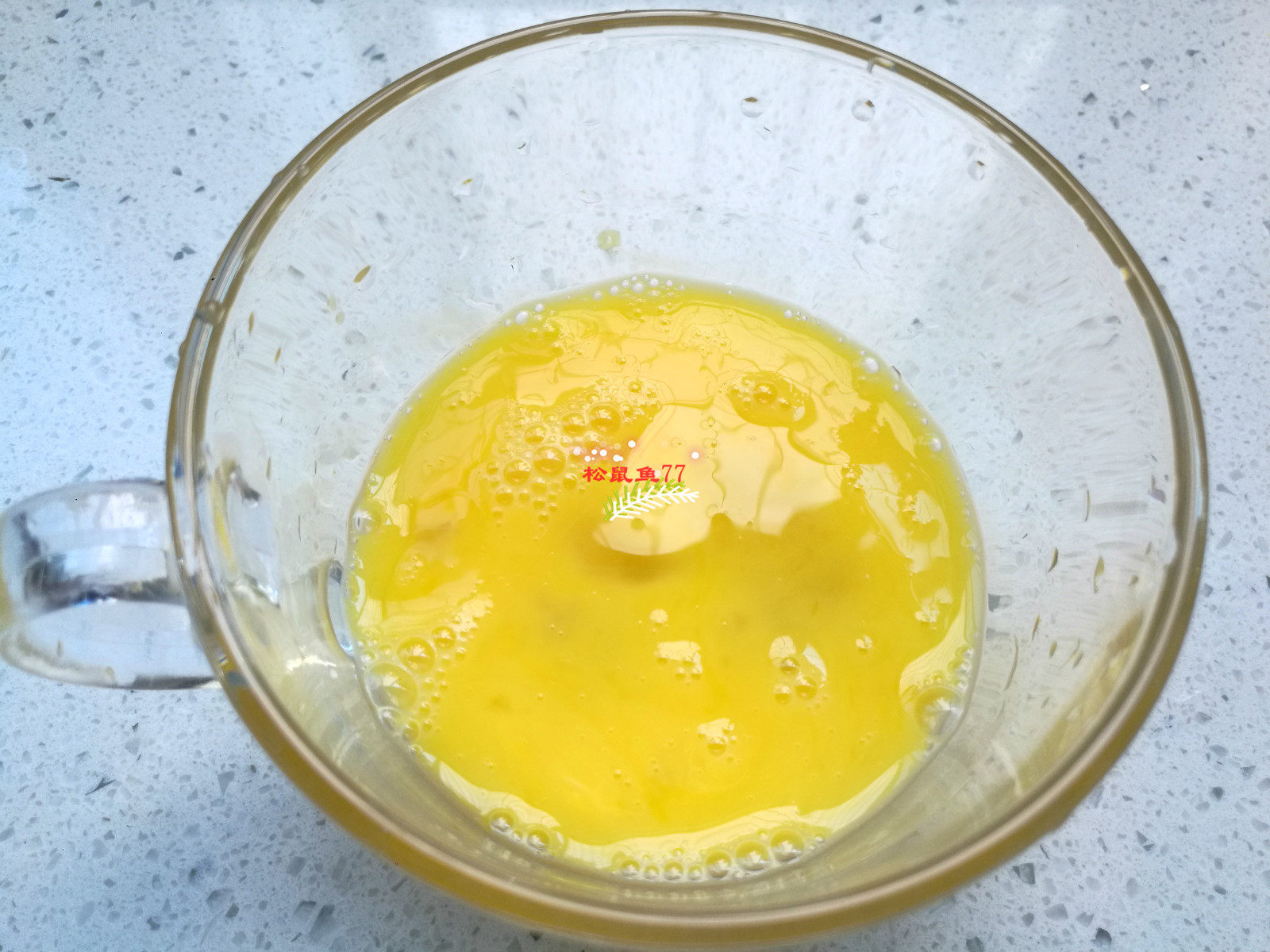 为什么我们做的鸡蛋糕没有蜂窝,如何制作光滑的鸡蛋糕