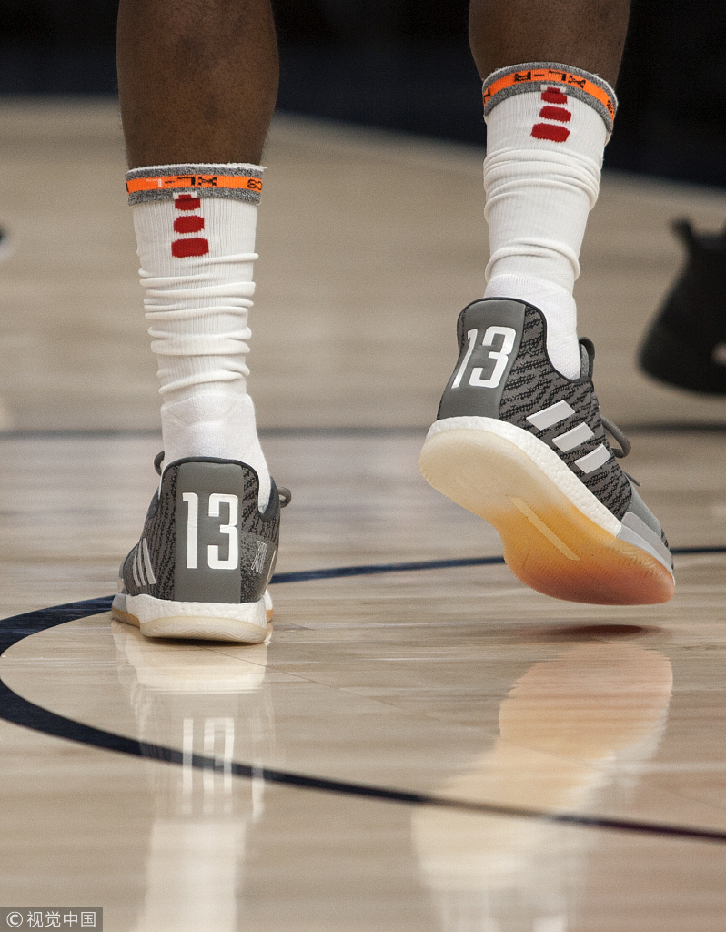 塔克上脚球鞋一览表,nba鞋王塔克赛场球鞋