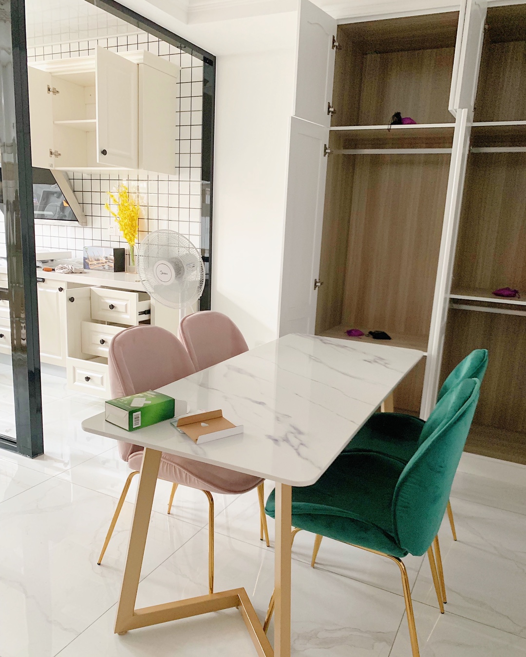 实木餐桌实用吗,木质餐桌什么材质的好