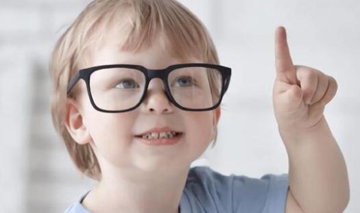 保护视力的几种水果多吃远离近视,小孩子近视眼适合吃什么水果