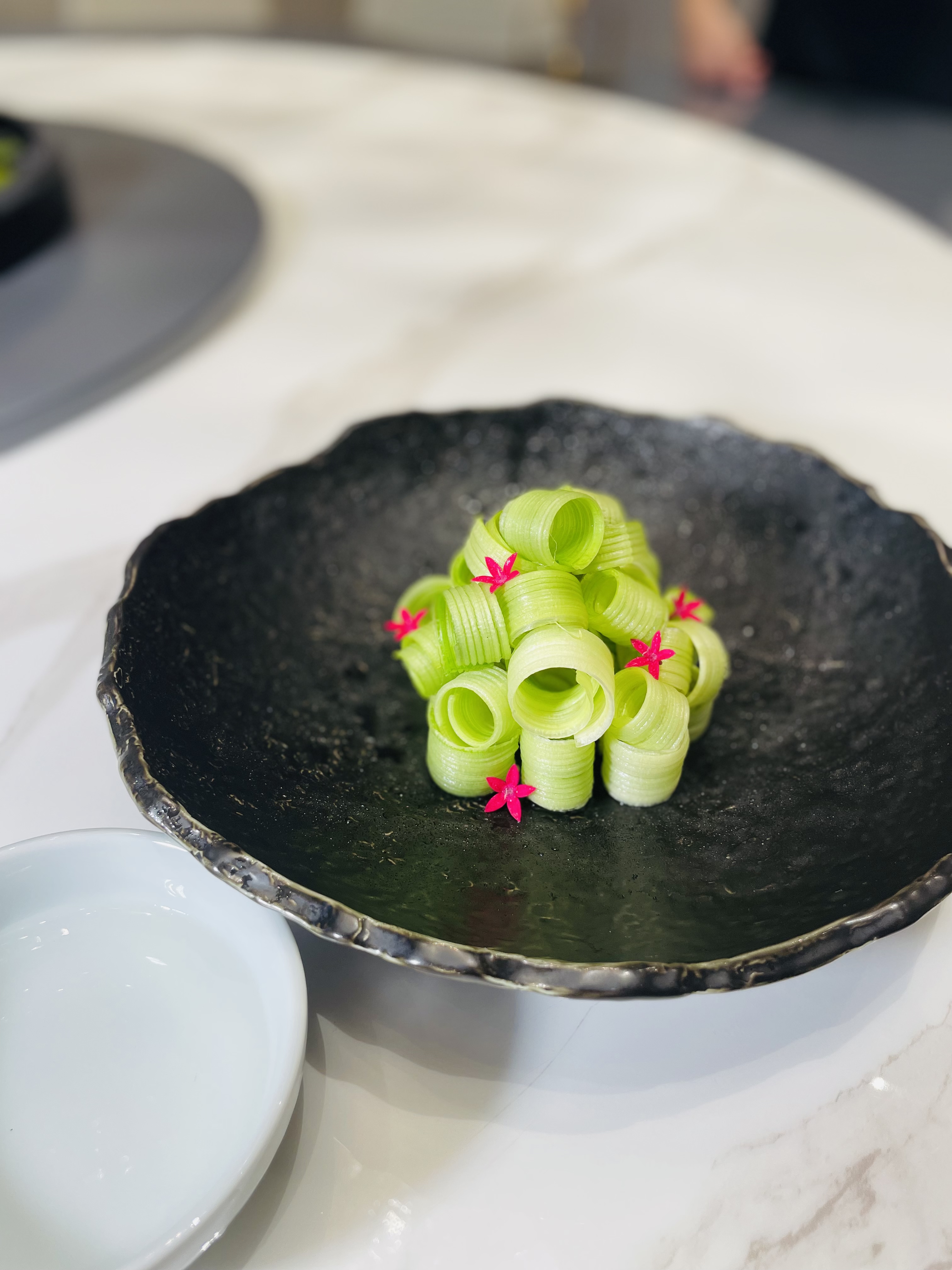 在长春，没想到结婚居然是这么浪漫的一件事，这环境和菜品无敌了