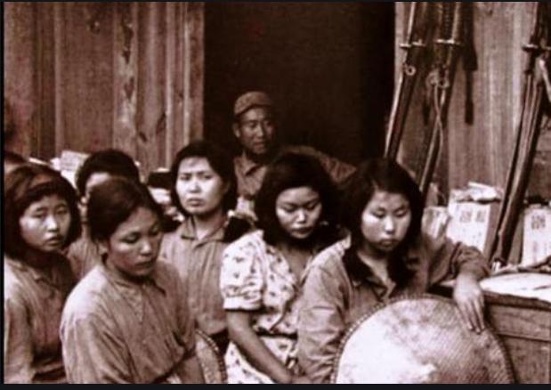 她们15岁被迫成为*安妇慰**,至今想起仍泣不成声,日军到底多残暴?