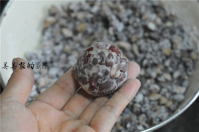 最近很火的水晶窝头,水晶窝头的家常做法