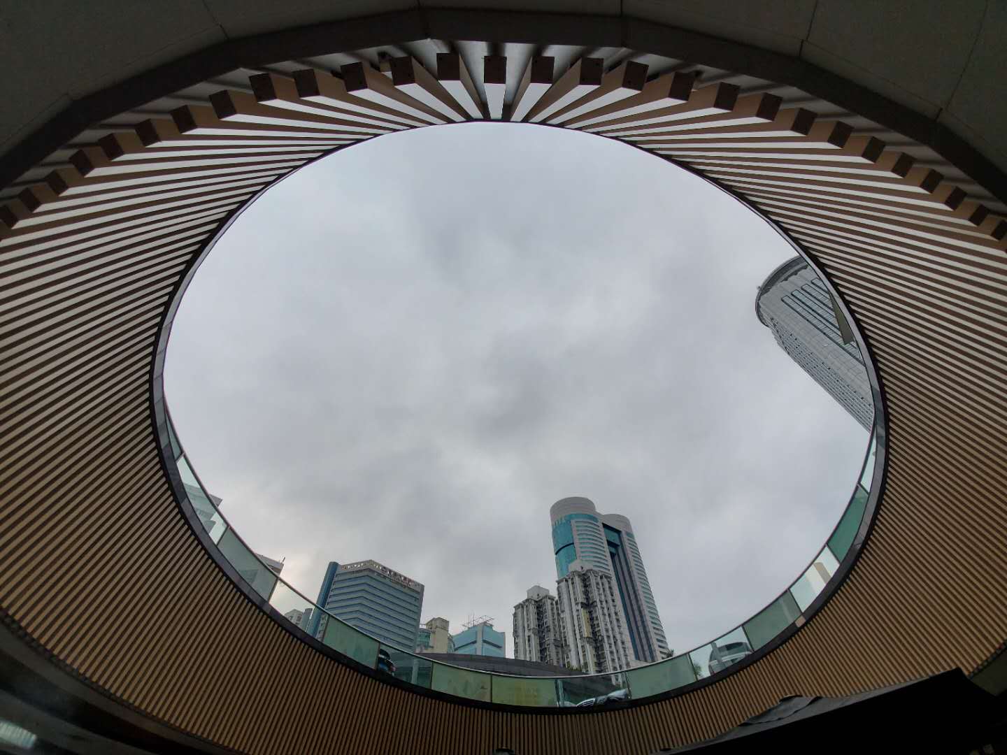 小屏手机三星s10e,三星s10e日常使用顺畅吗