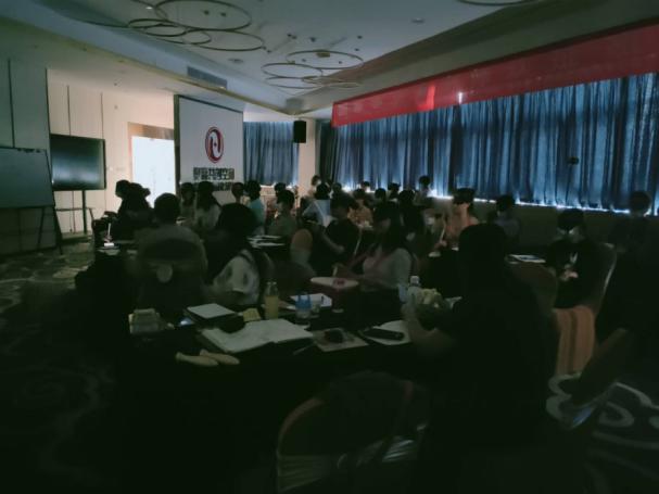 音乐治疗是一种心理治疗方法,学音乐能治愈自己吗