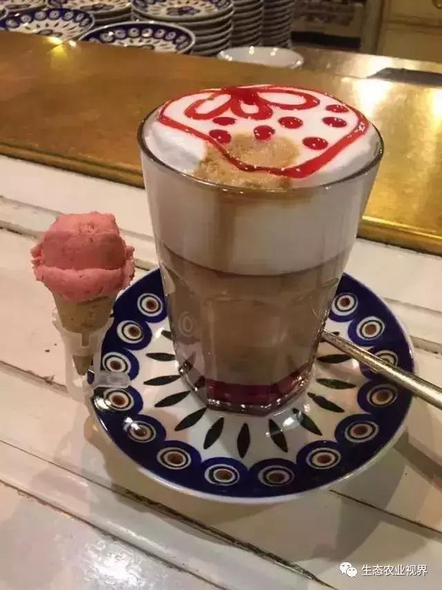 用一颗草莓吸引5百万游客,开5家主题乐园、4家超市、300个草莓屋