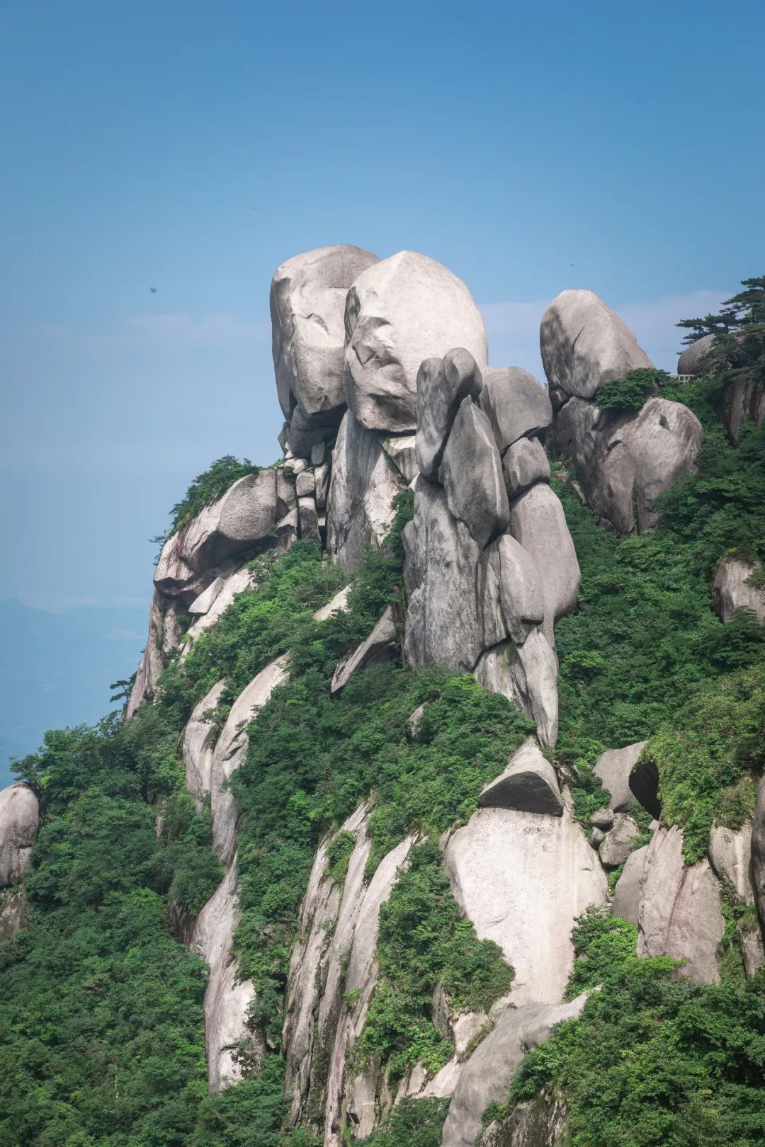 五岳中的南岳位于哪个省,九华山和天柱山哪座更值得游一游