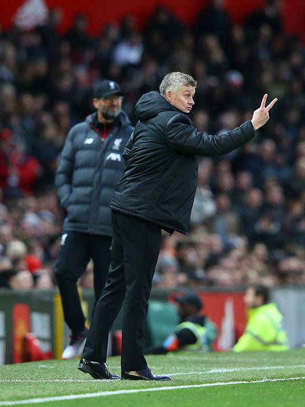 曼联首发阵容的缺点和不足,曼联进攻型阵容