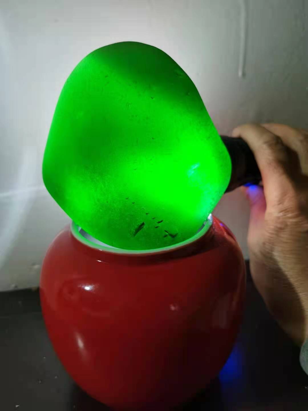 价值1亿的钻石陨石夜明珠,天然陨石绿色夜明珠价格