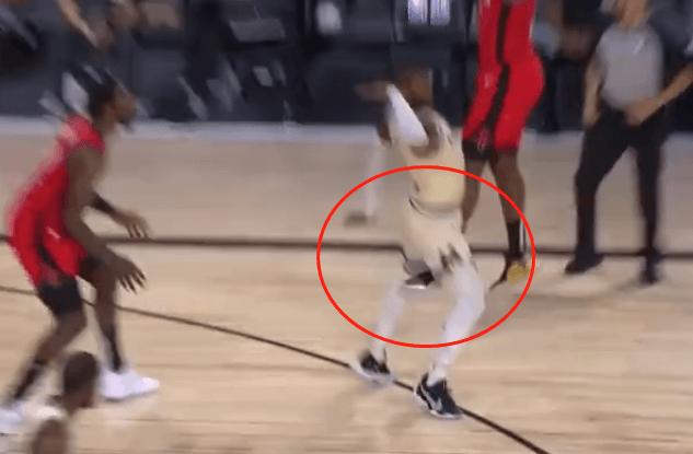 哈登复刻追梦经典“踢蛋”？是否有意很难说，但防守球员是真冤