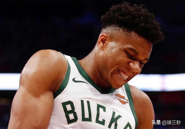 保罗祝贺字母哥,保罗两次推字母哥