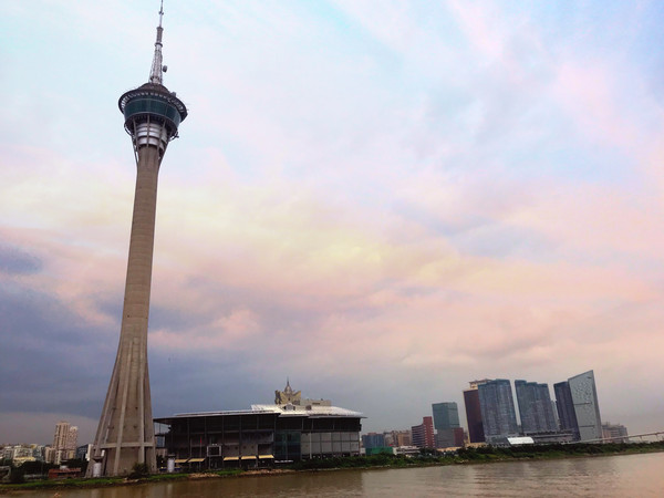 珠澳海湾夜游，看遍左手澳门右手珠海的繁华