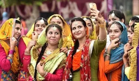 印度和印度尼西亚不是一个地方吗,印度跟印度尼西亚是同一个国家吗