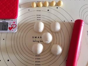 正宗港式菠萝包的做法,港式菠萝包的家常做法烤箱