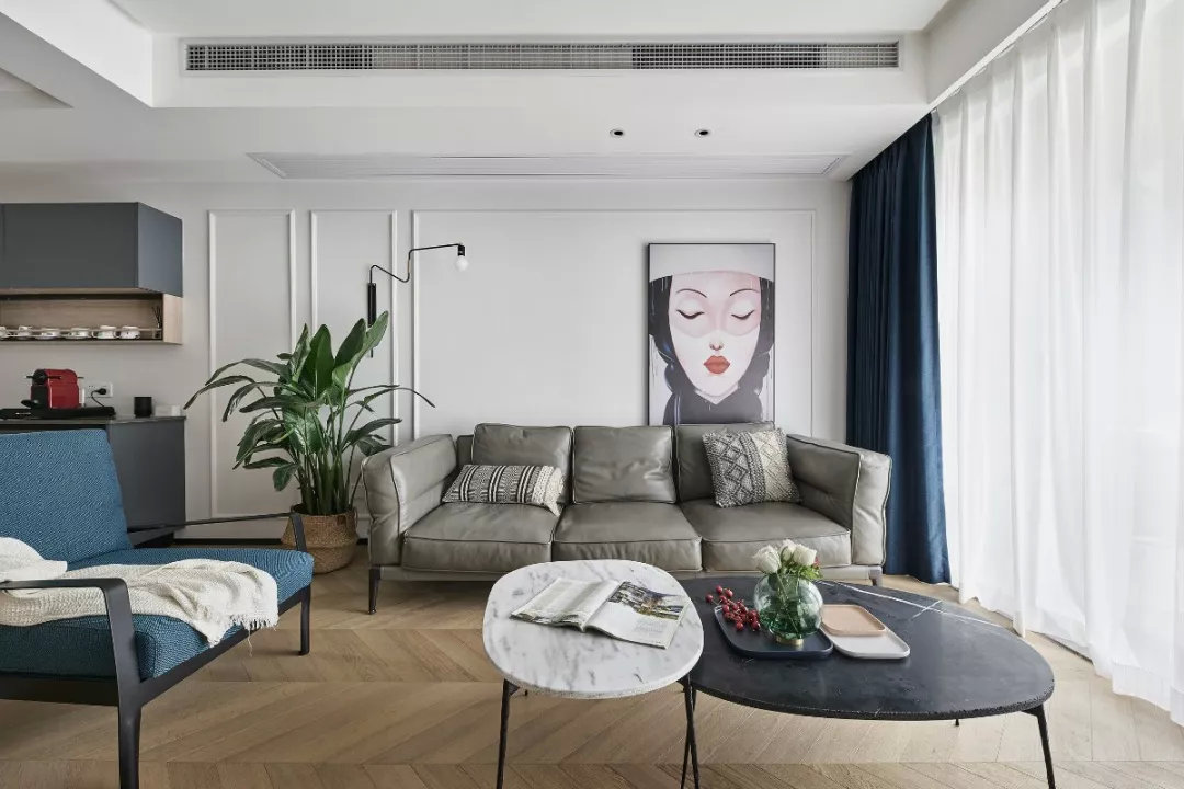 家里装修墙壁太单调怎么办,家里空白墙面怎么装饰实用