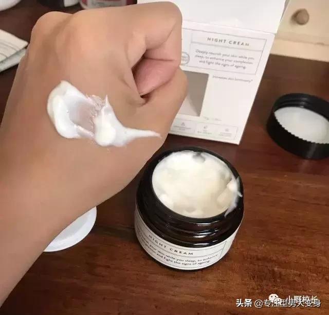 不同肤质的人怎么选护肤品,男生适合的保湿护肤品推荐