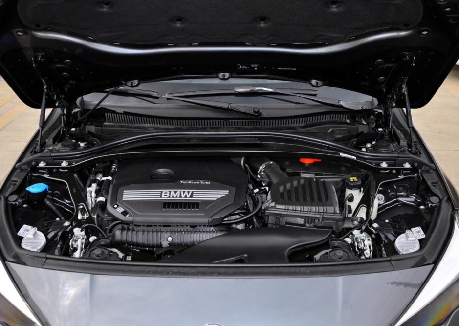 宝马全新4系四门轿跑怎么样,宝马四系轿跑二门版测评