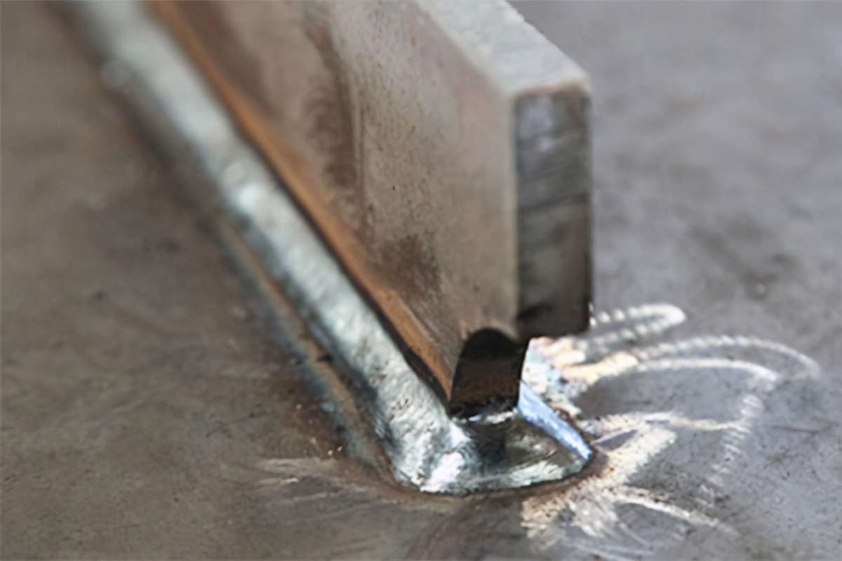 焊接焊缝能承受多大的压力,焊接部位的强度和母材的强度