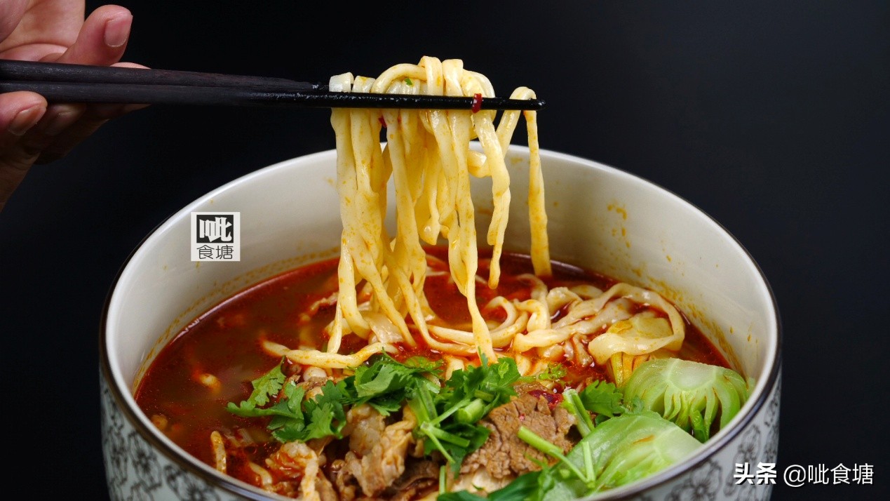 夏天没胃口随便吃点,羊肉汤面简单做法