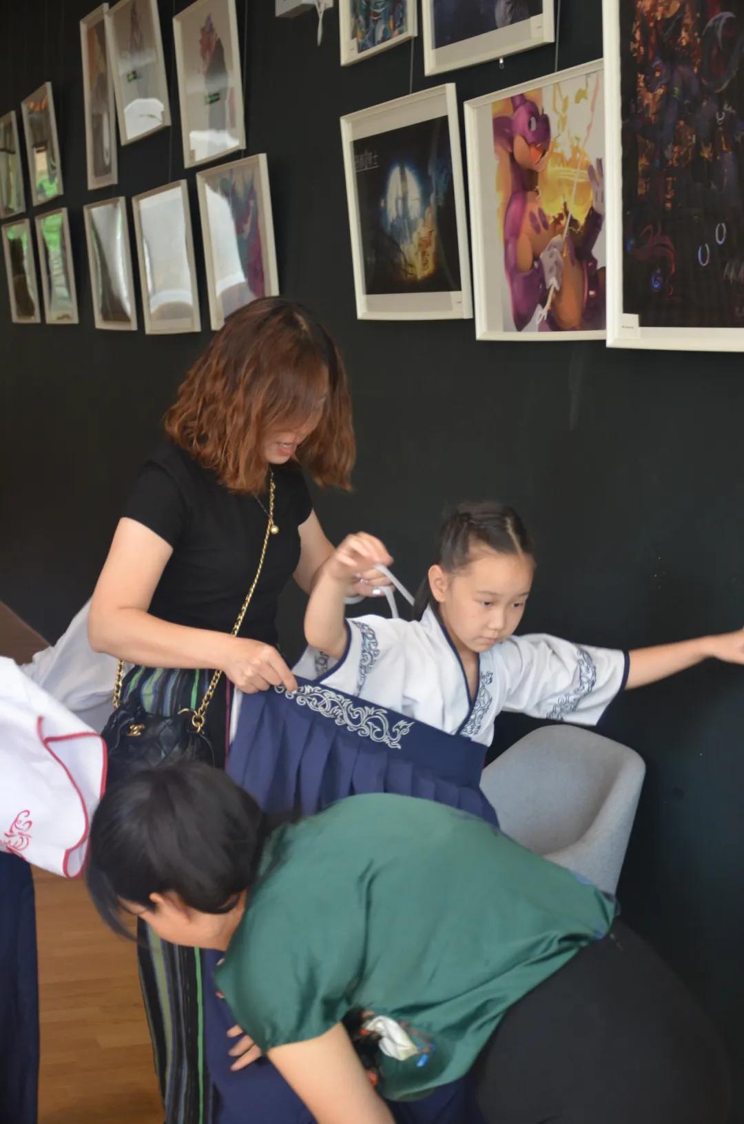 大地风景乡村振兴实验基地大吉祥村迎来本草小象馆加盟