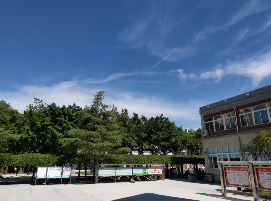 成都拥有丰富的教育资源,坐拥天时地利人和