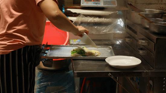 驻扎在水产码头的肠粉老字号，让舌尖瞬间穿越到汕头