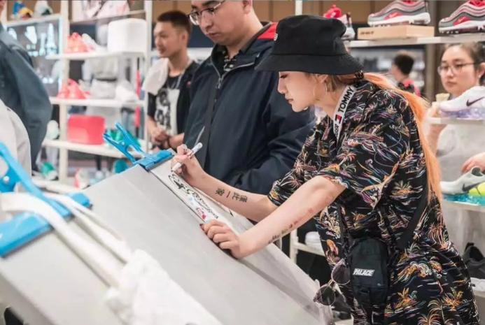 不仅有颜值还有才艺,清华有颜值又有实力的女生