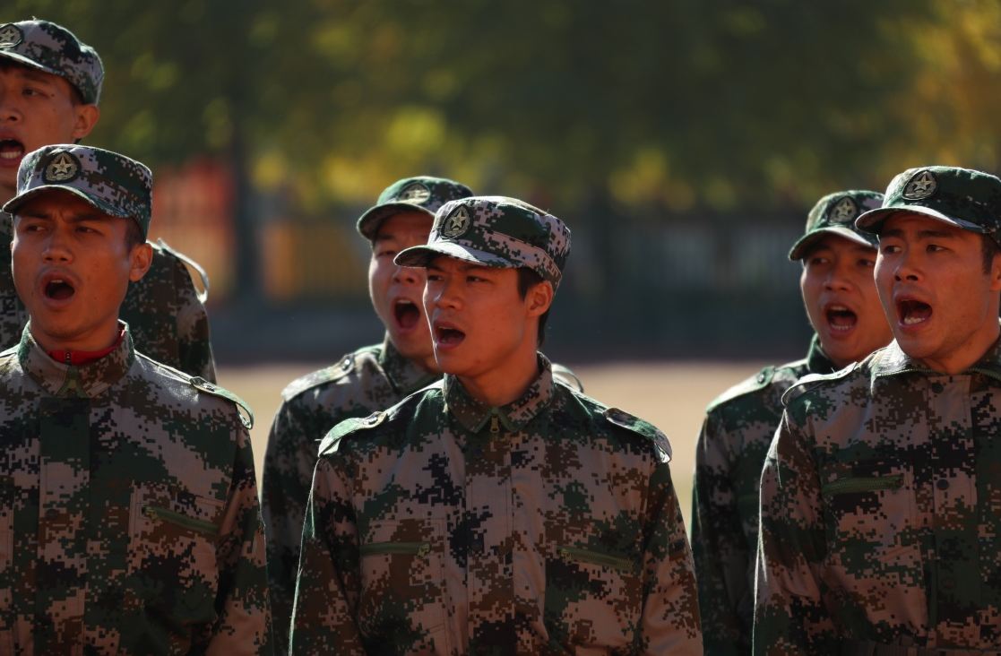 一期男足集训结束有人会打枪了有人会做饭了就是不知球涨了多少