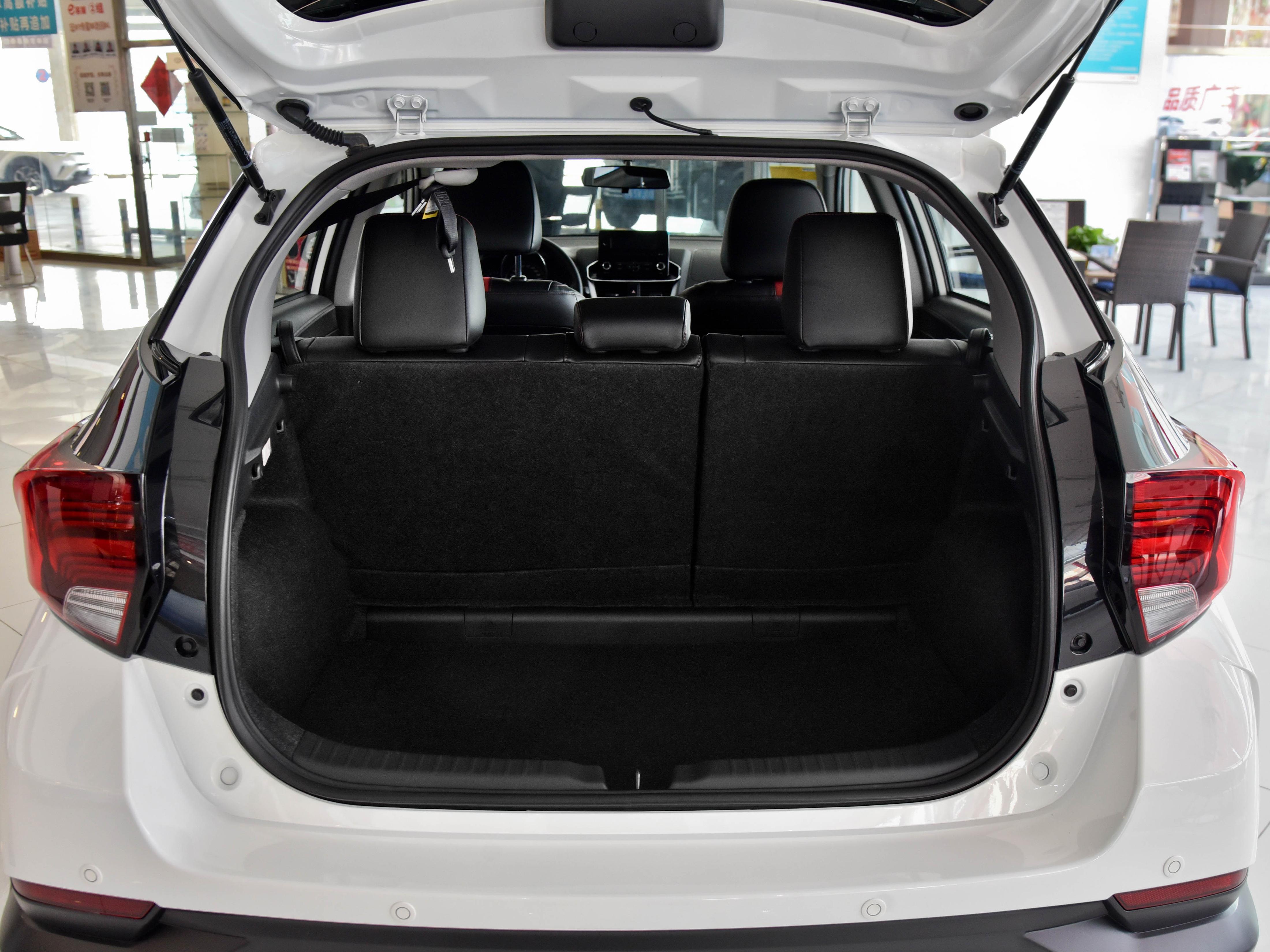 外形好看低油耗汽车排行榜,丰田yarisl致炫1.5t都有哪些功能