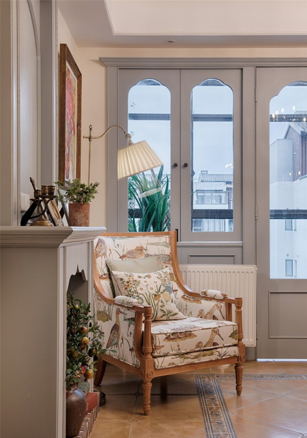 阳台平开门和推拉门哪个好,阳台不装推拉门可以用窗帘吗