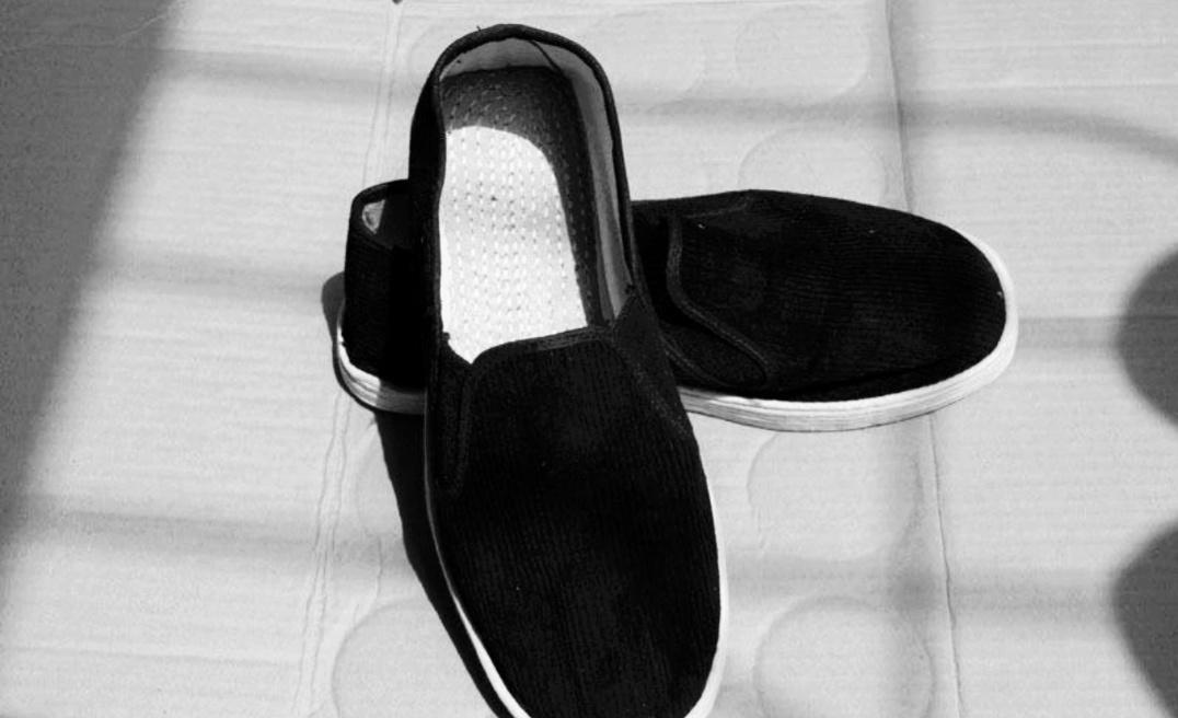 一双二十年的老布鞋,一双破布鞋