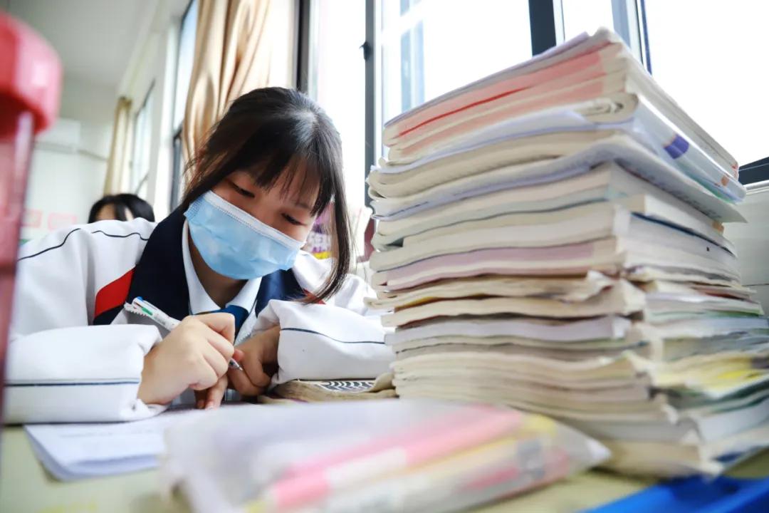 湖北十堰有研究生点的学校,湖北十堰研究生学校