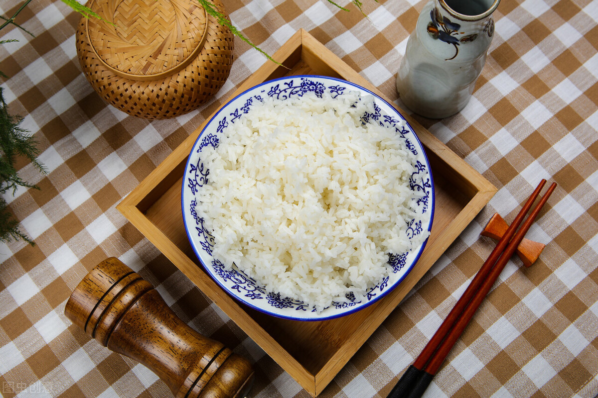 金牌降压手表真的能降血压吗,多功能智能手表真能测血压血糖